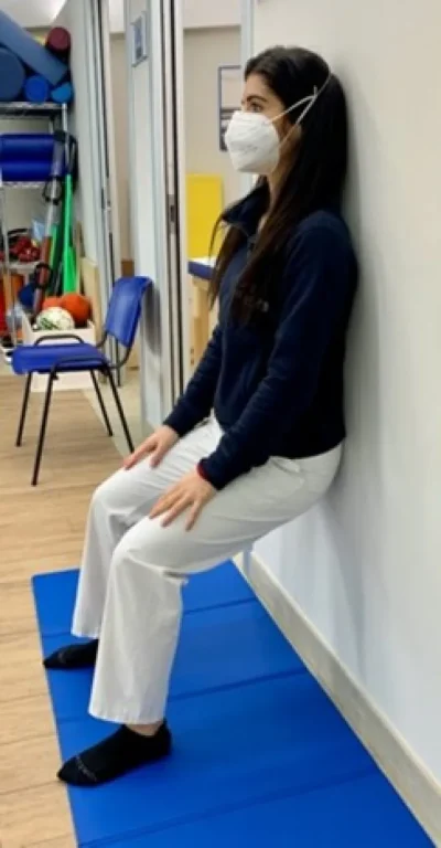 Esercizi terapeutici per il ginocchio fisioterapia-ginocchio-esercizio